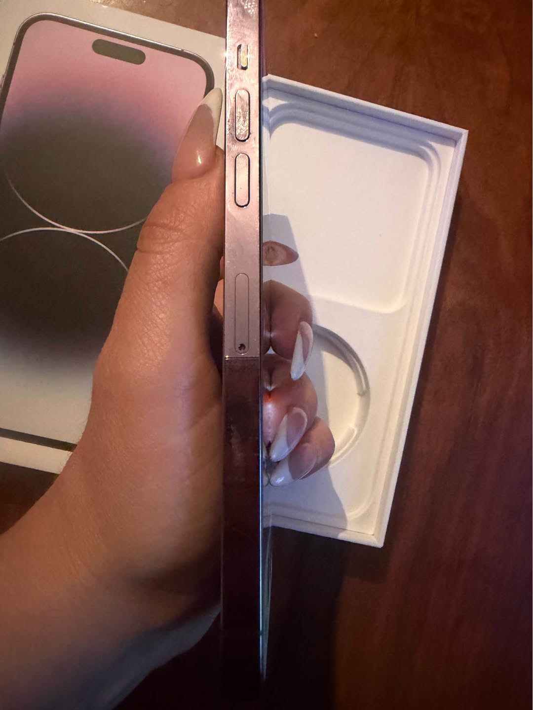 iPhone 14 Pro Max, 77% battery