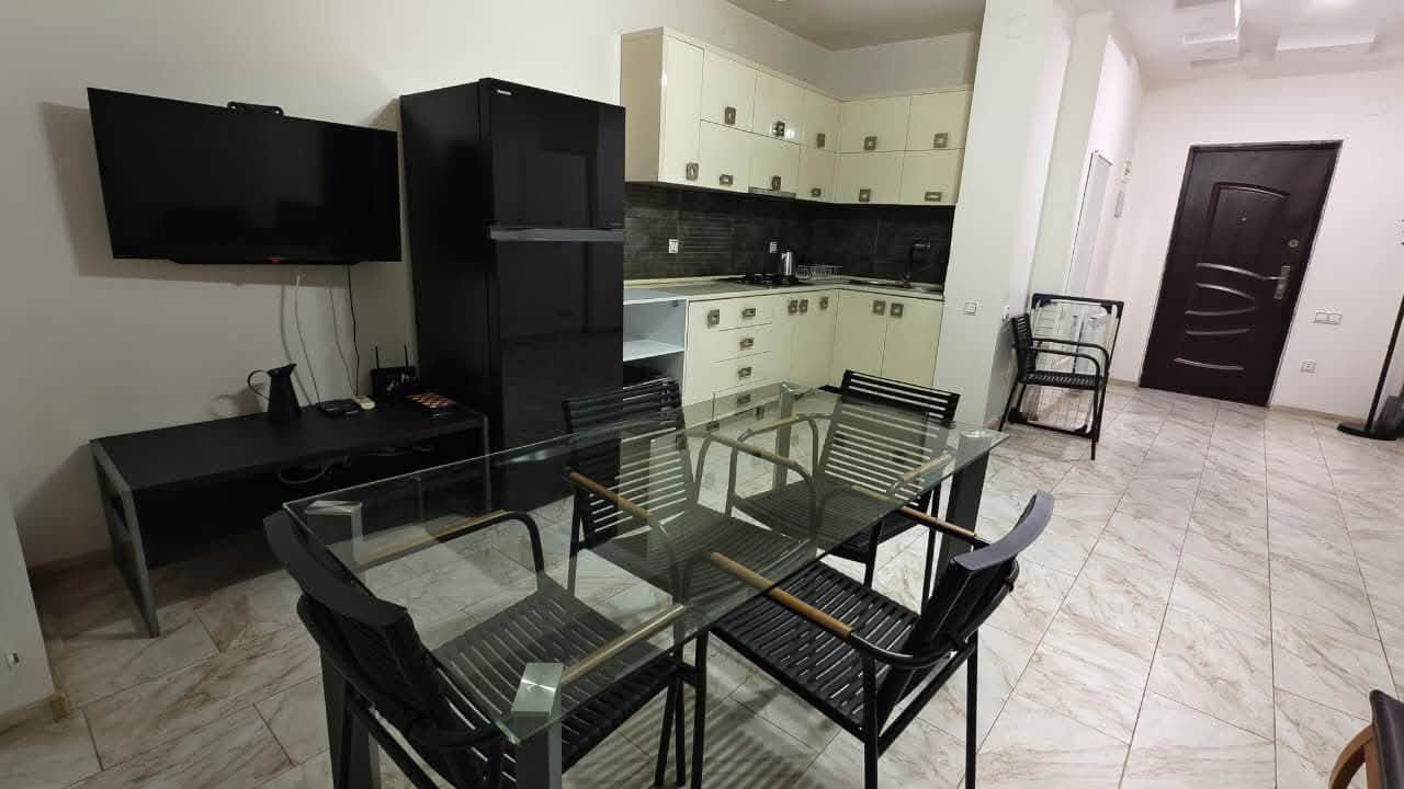 3 oda daire kiraya verilmektedir, Batum - $900