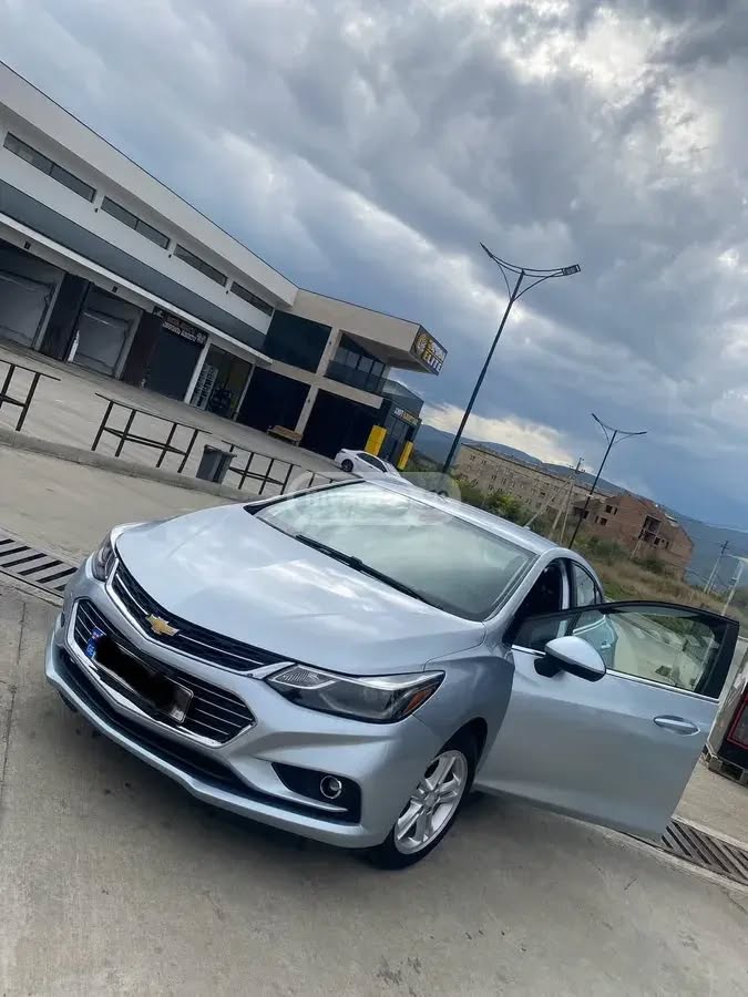 Chevrolet Cruze 2017 — 6,000$
