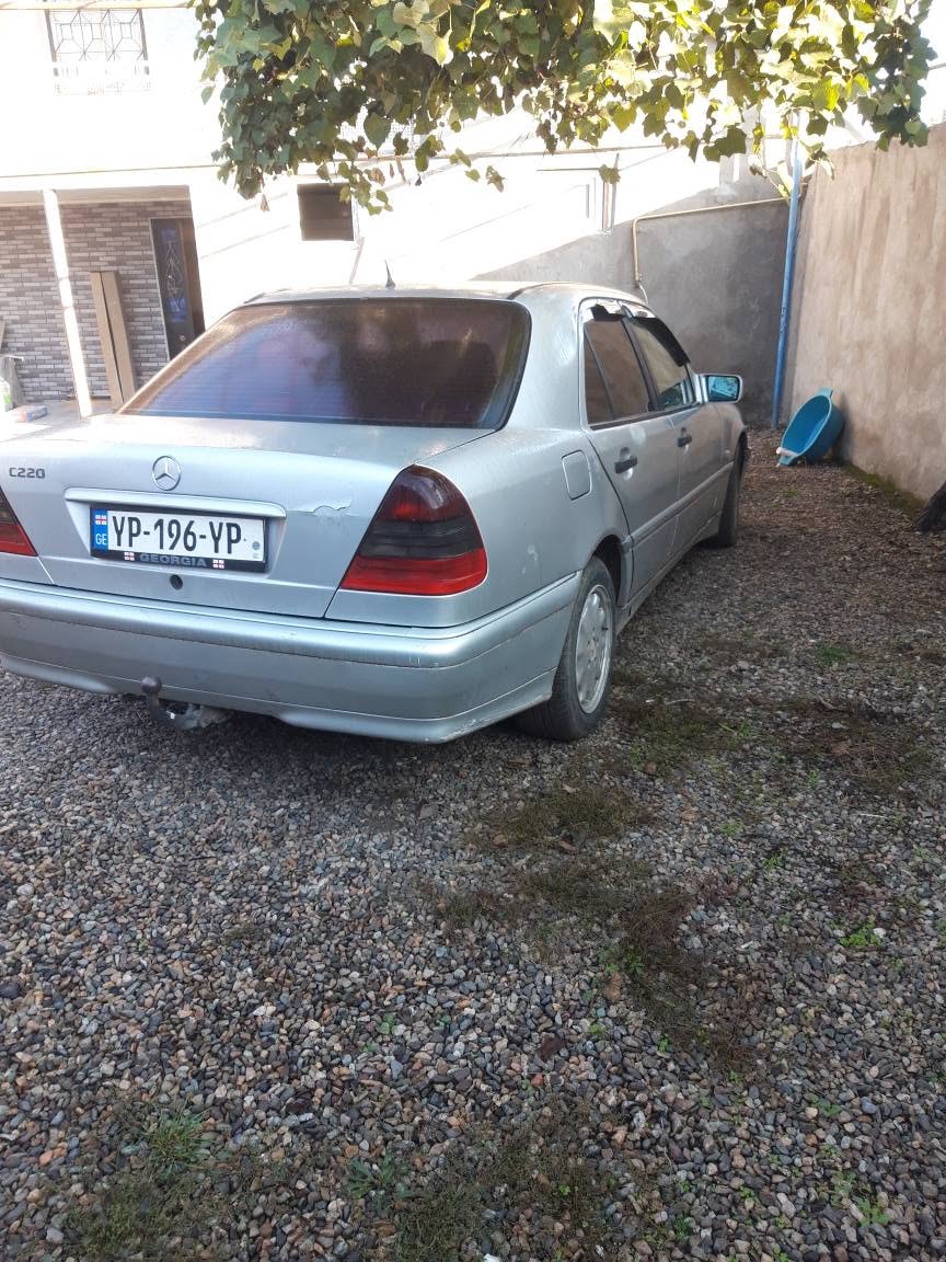 1999 թվական 2.2 դիզել, գինը 3800 լարի