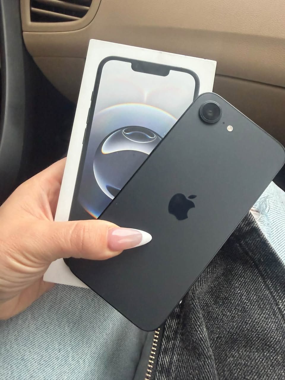 iPhone 16e 128GB, ბატარეა 91%