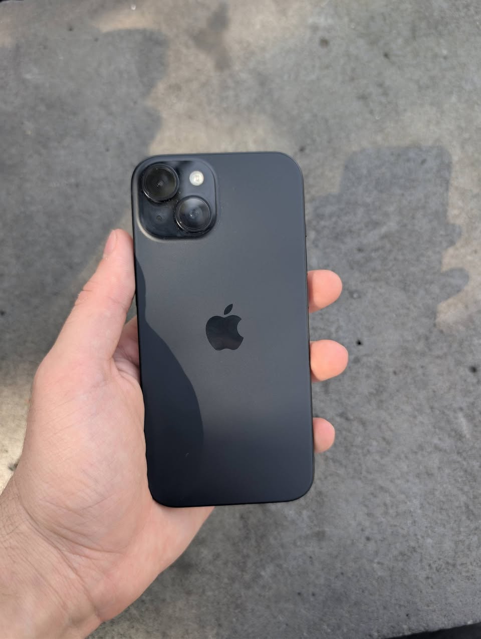 Վաճառվում է iPhone 15 բացաթող սիմ կարտով — 1,000₾