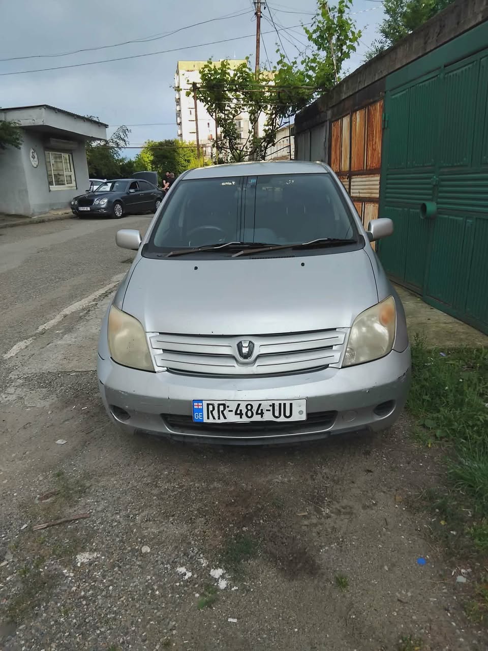 Toyota Isti 2002