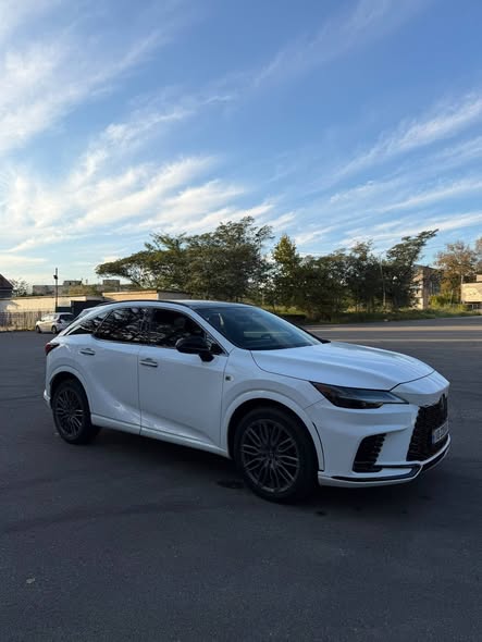 Lexus RX 500 F Sport Performance — 45,000$