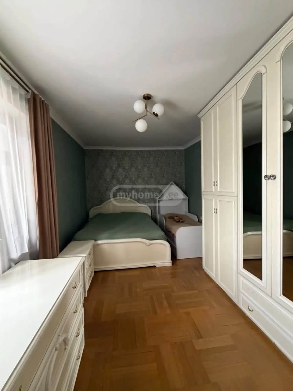 Продается 3-комнатная квартира, Тбилиси — $145,000