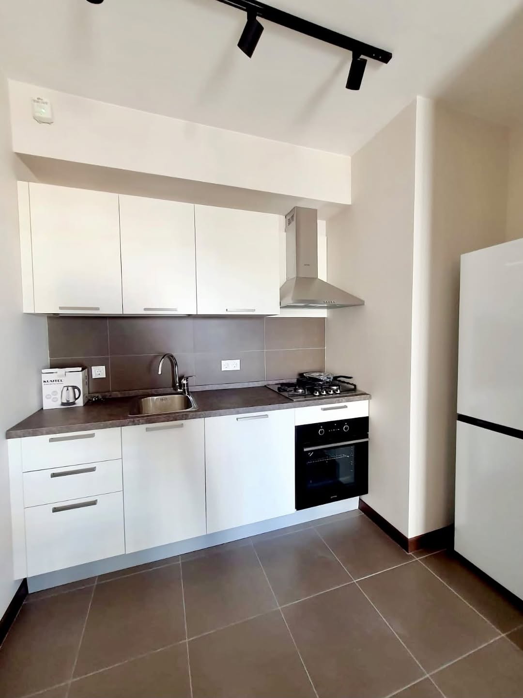 2 otaqlı mənzil kirayə, Tbilisi — $650