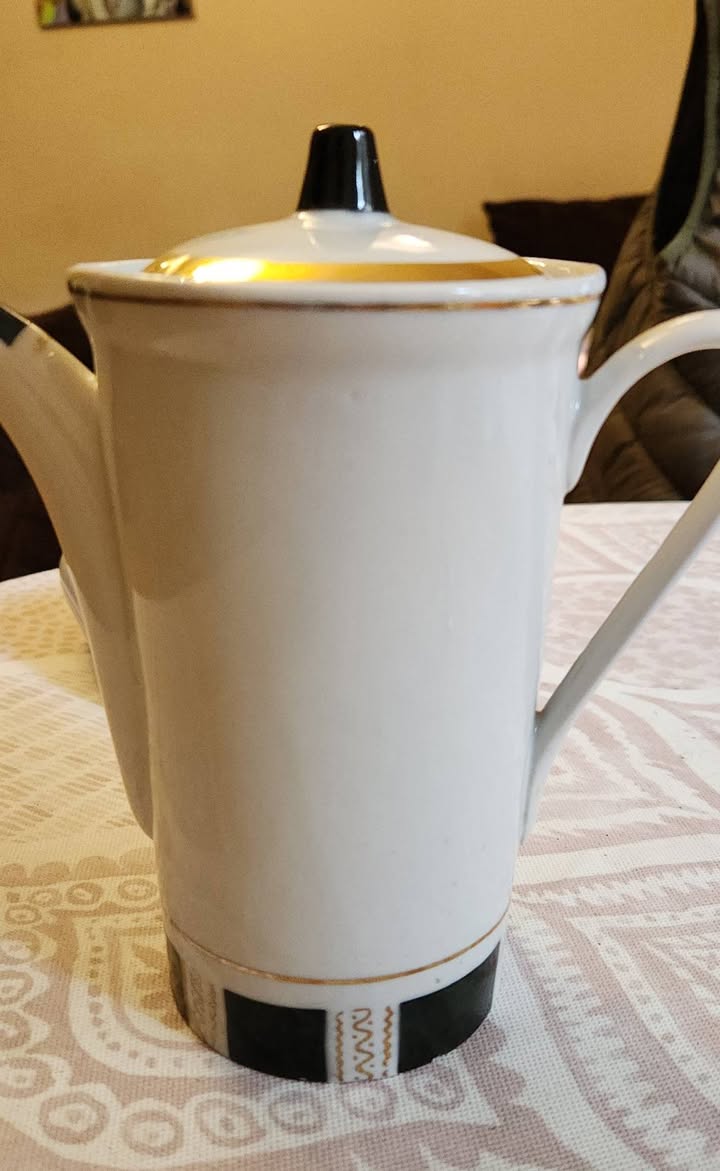 Чайник Файфура с золотой ручкой