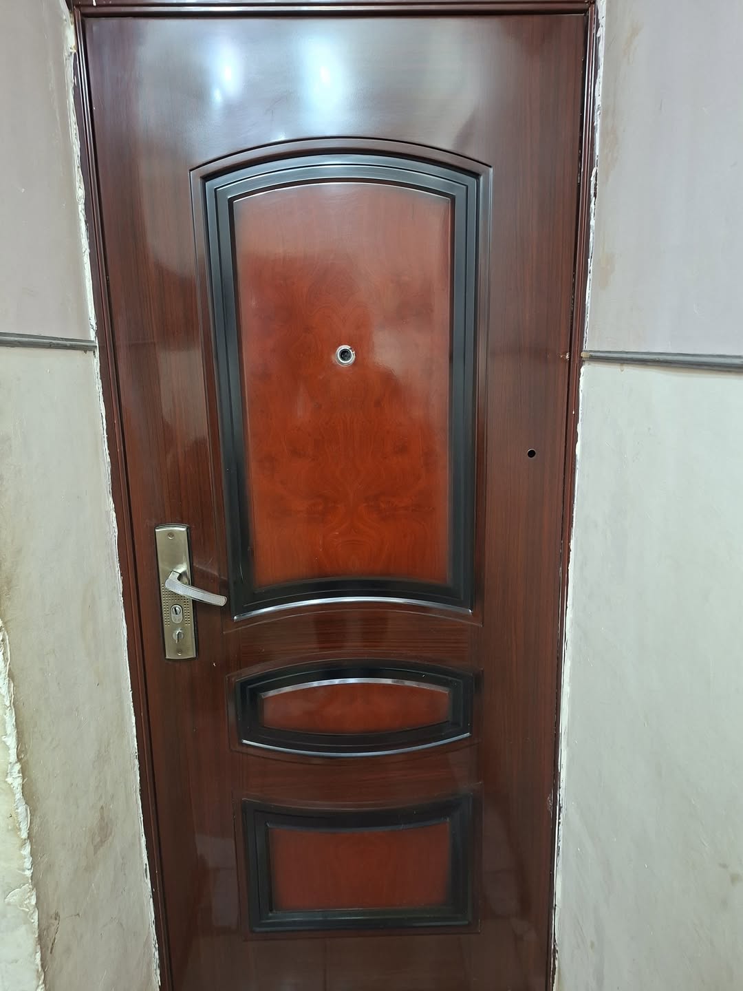 Մետաղյա մուտքի դուռ