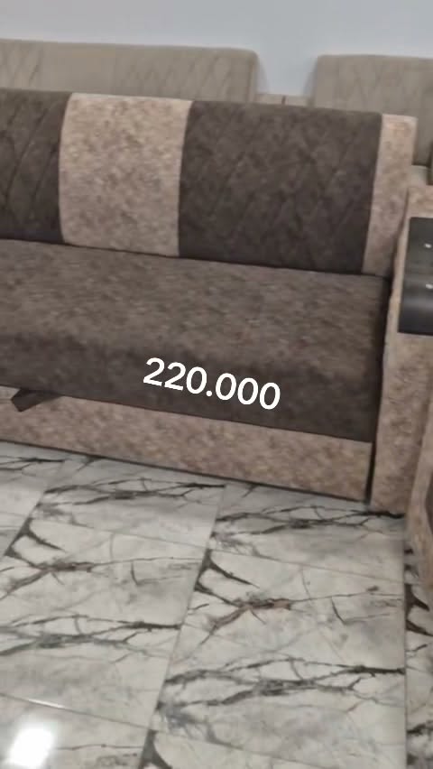 Mövcud növ dərstgahdan — 220,000֏