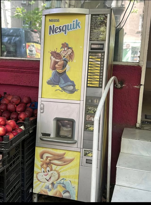 Qiyməti 120$-ə qədər olan 12 düyməli qəhvə aparatı satılır.
