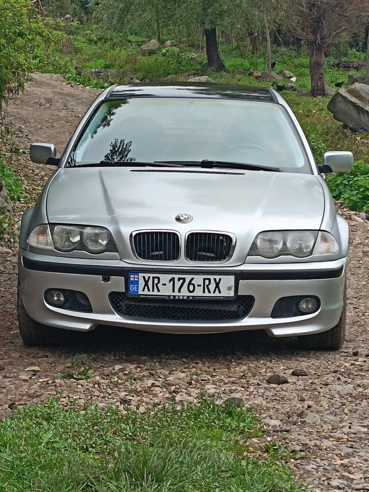 BMW E46 2.5 avtomobil