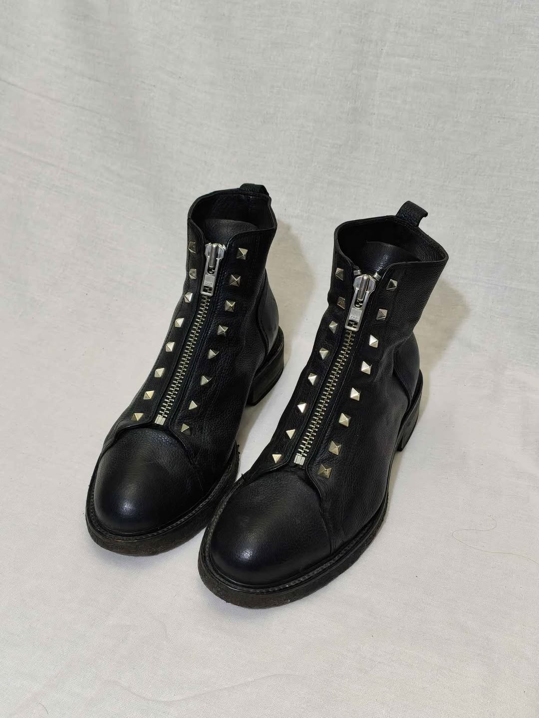 Billi Bi leather studded biker boots