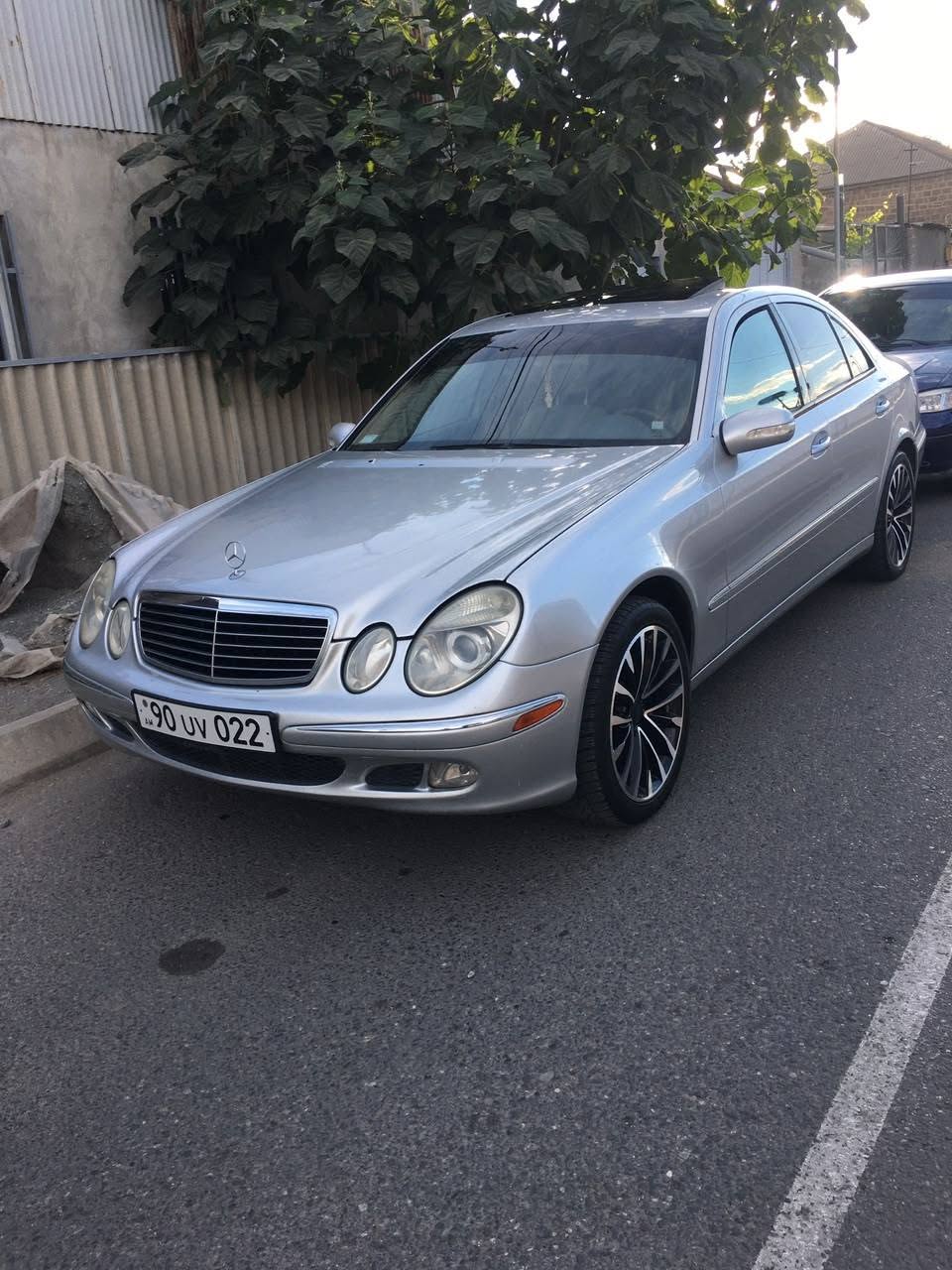 Mercedes-Benz W211 E320 2002