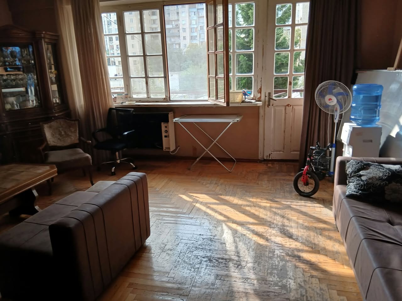 Kirayəyə 4-otaqlı mənzil, Tbilisi