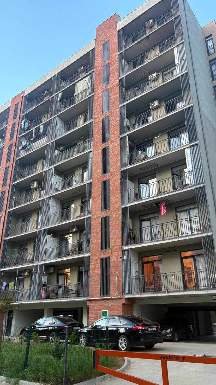 2 otaqlı mənzil satılır, Tbilisi