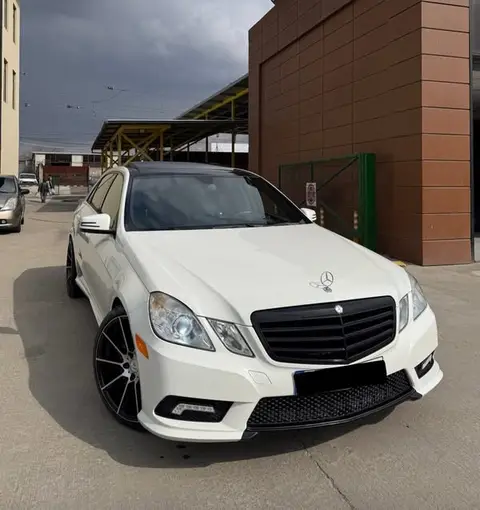 Mercedes-Benz E-Class 2011