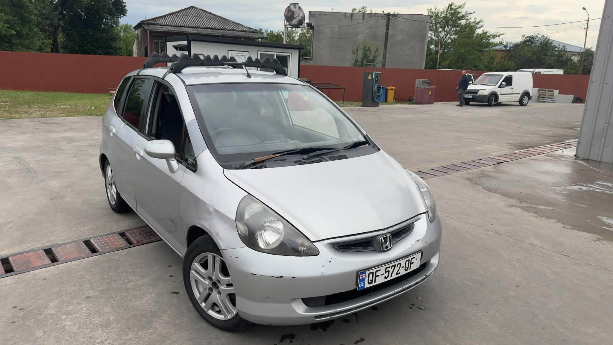 Avtomobil 2001 — 2,800$