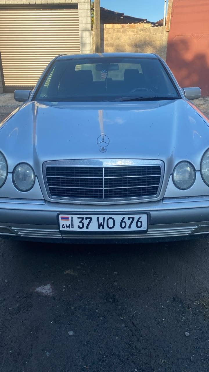 გაყიდვა Mercedes W210 1997, 2.3