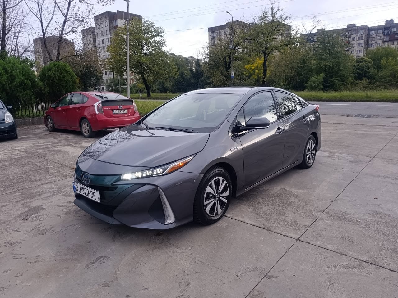 პრიუსი — 12,300$