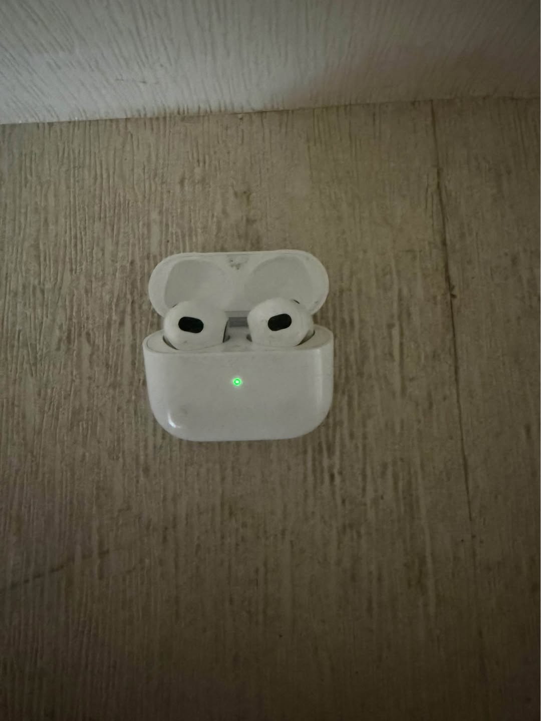 Satılır Airpods 3 yaxşı vəziyyətdədir