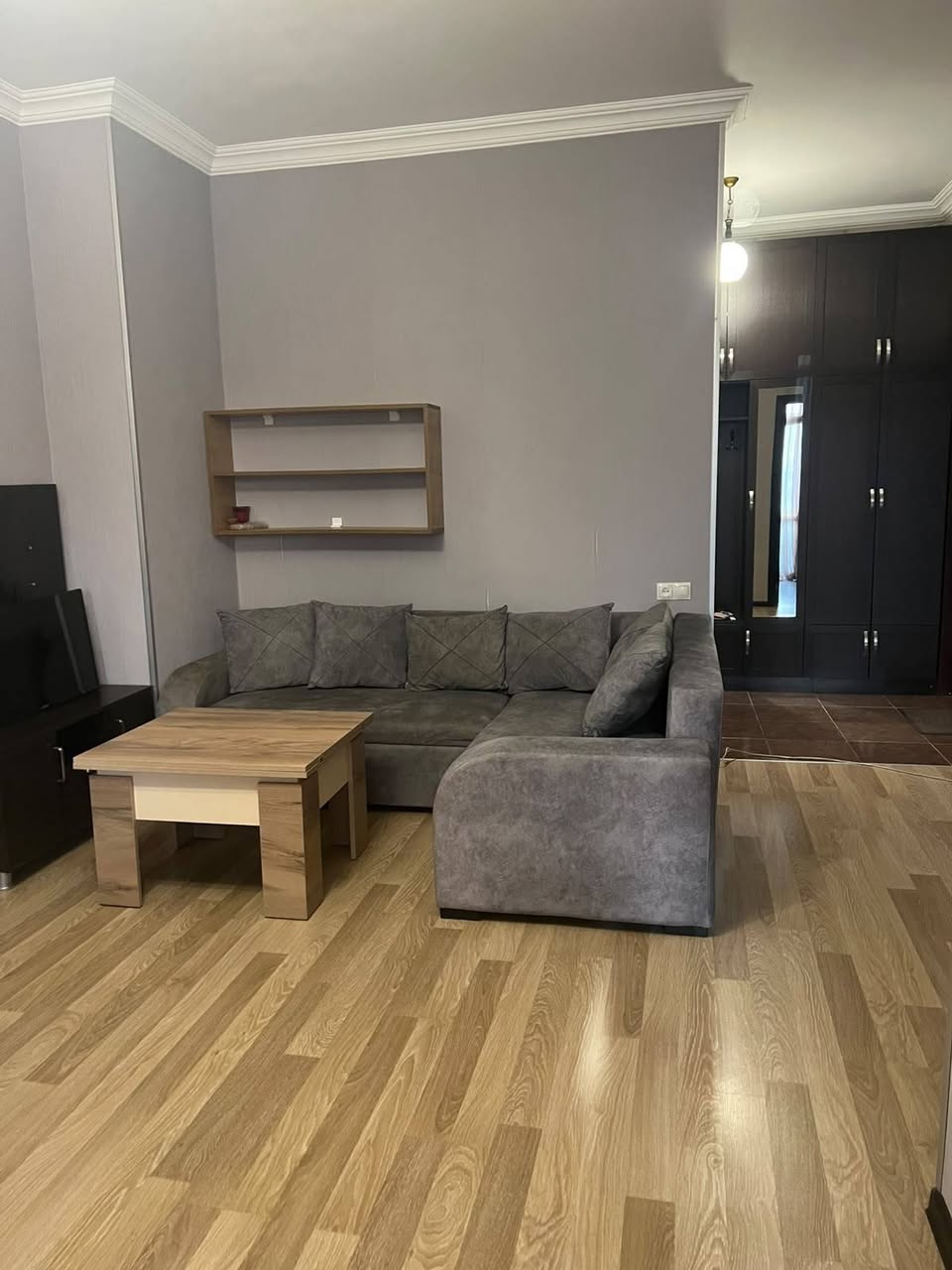 ქირავდება 2-ოთახიანი ბინა, თბილისი — 1,200 ₾