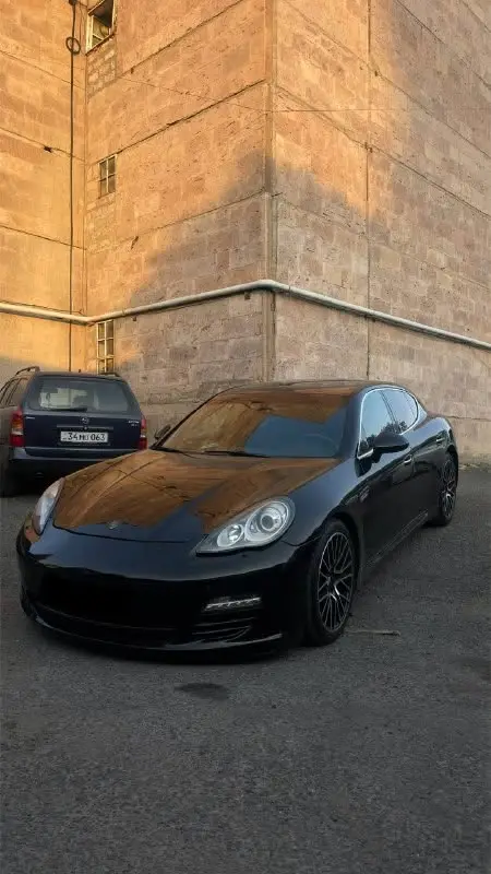 Porsche Panamera 4S Sport Chrono 2010 — 15,500$