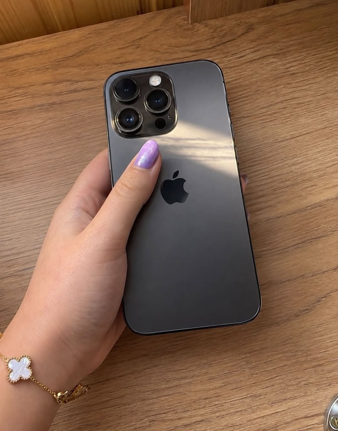 iPhone 14 Pro, dark graphite