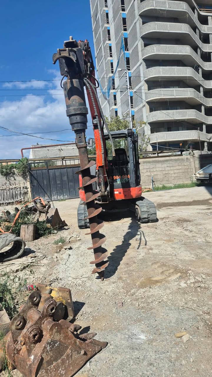 Rental with an experienced operator