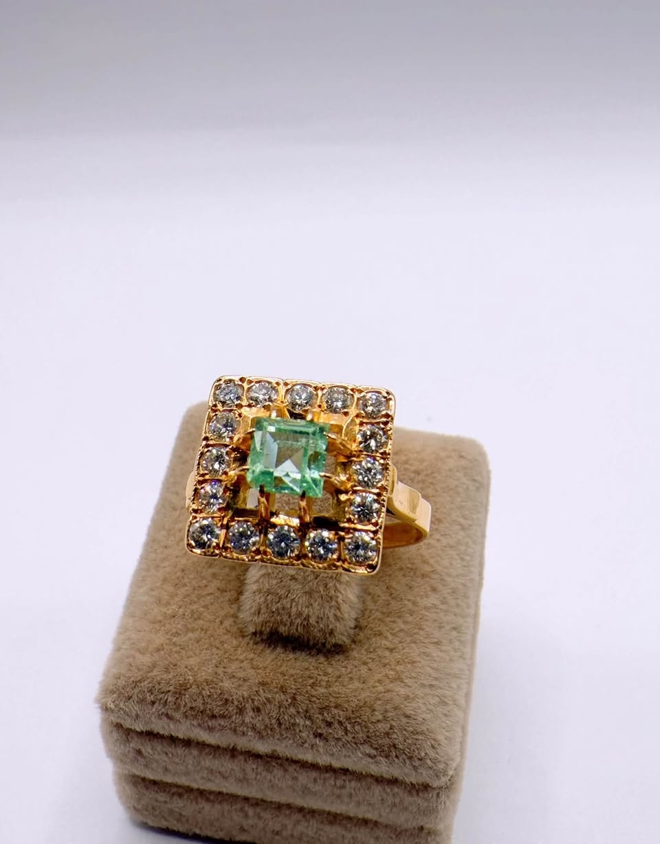 For sale old factory diamond ring natural