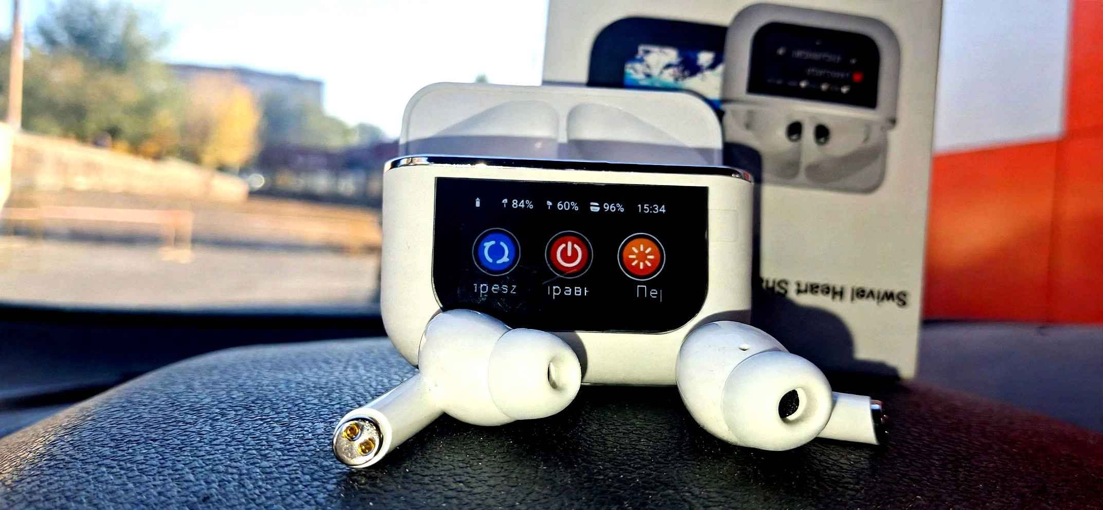 TWS earbuds with translation and smart case
