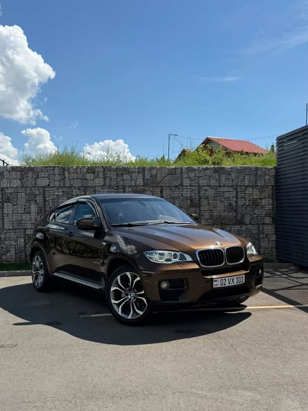 BMW X6 2012