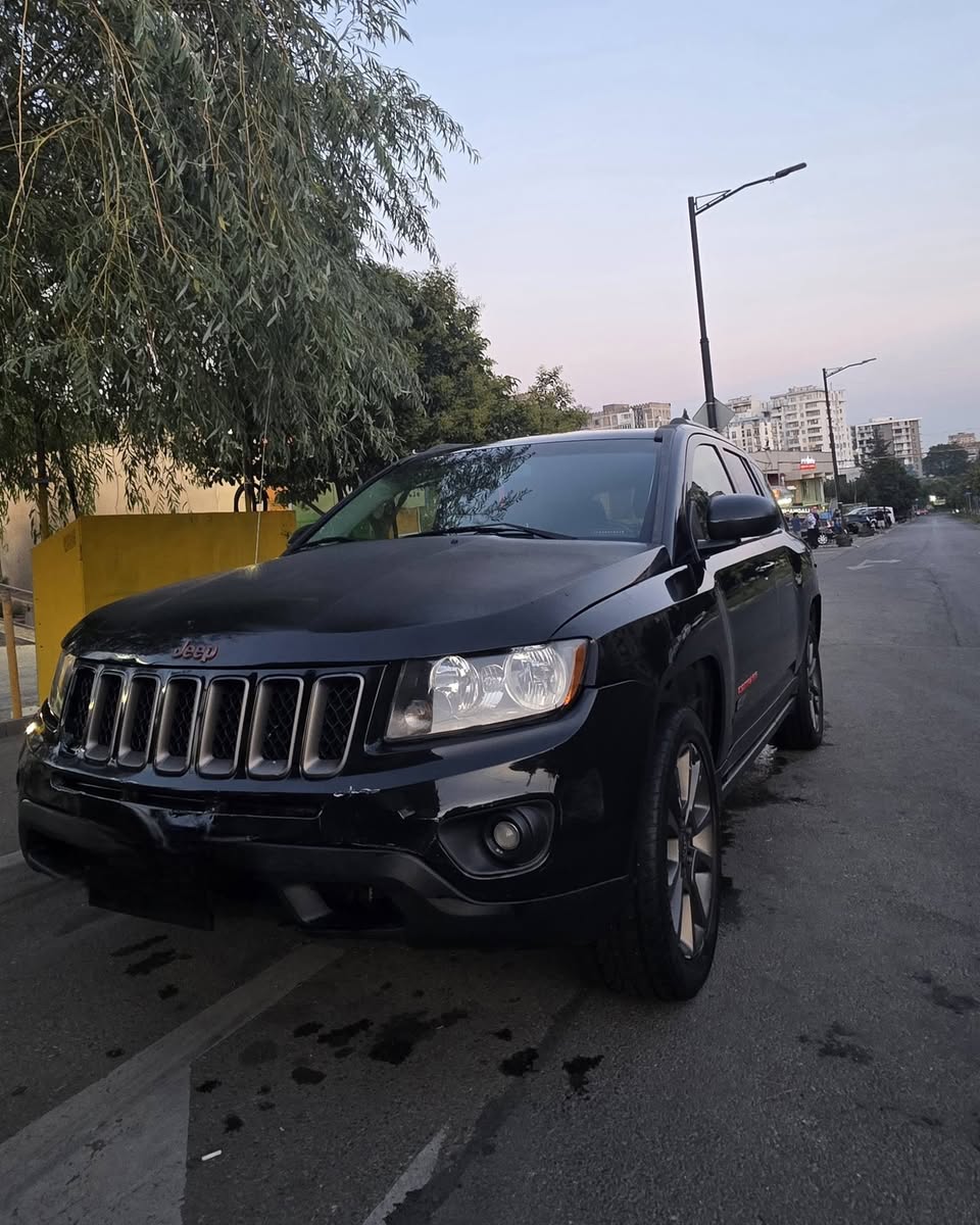 Jeep Compass 4×4 for sale, 2016 model, $5,700