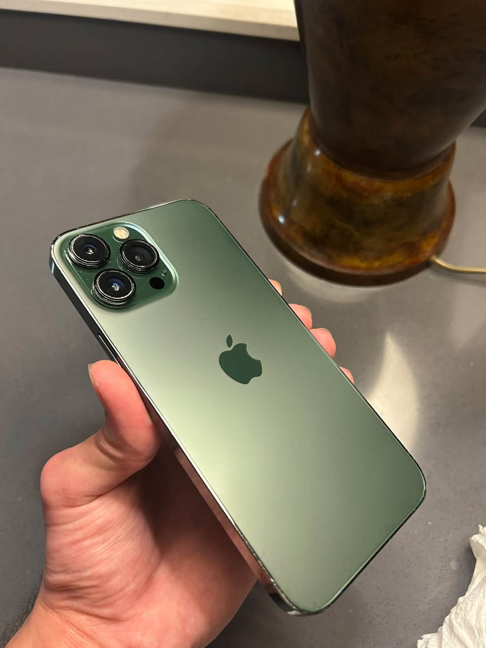 iPhone 13 Pro Max, 76% батареи