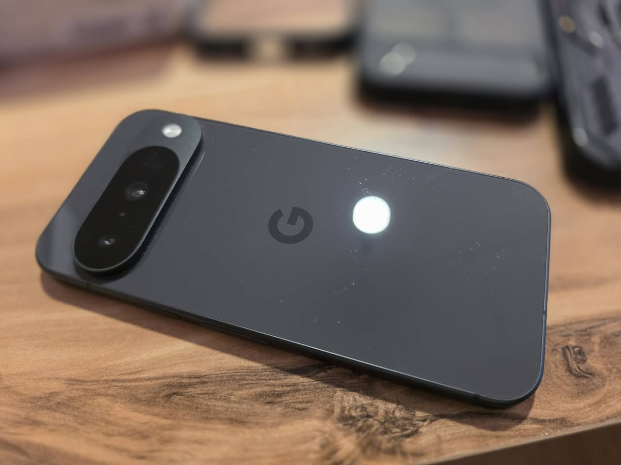 Selling pixel 10 bought on April 25 — 1,600₾