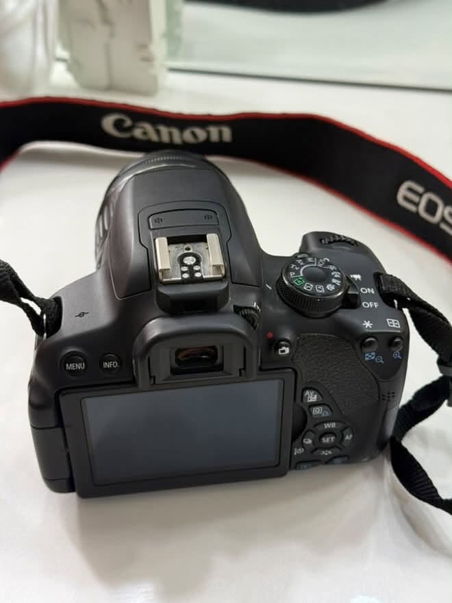 For sale Canon Eos 700D condition: new, used — 950₾