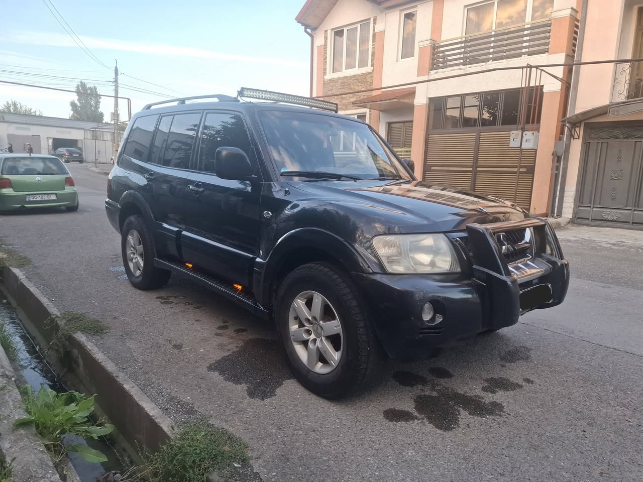 Mitsubishi montero 2004 limited ძრავი 3.8 — 4,500$