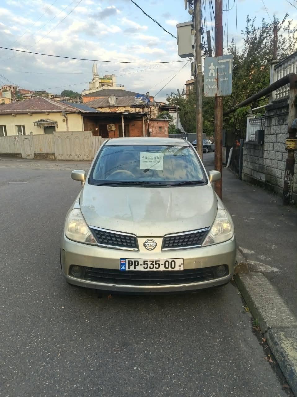 Nissan Tiida 2005 — 2,500$