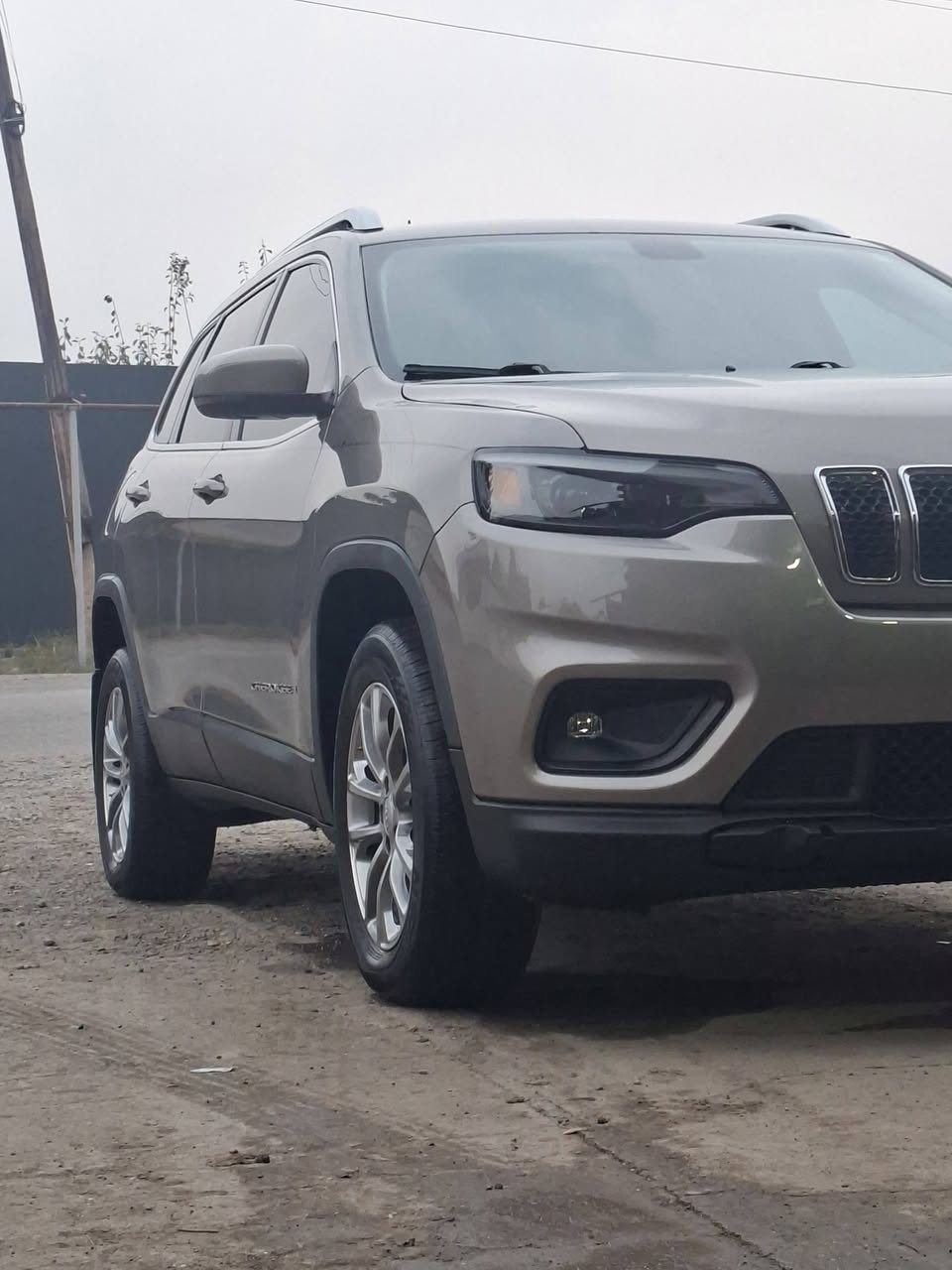 Jeep Cherokee — 13,300$