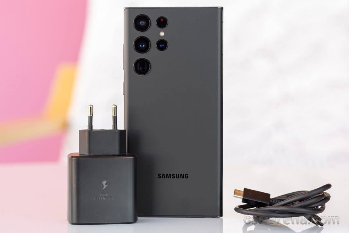 Iyideba s22 ultra 12/256 snap 8gen — 900$