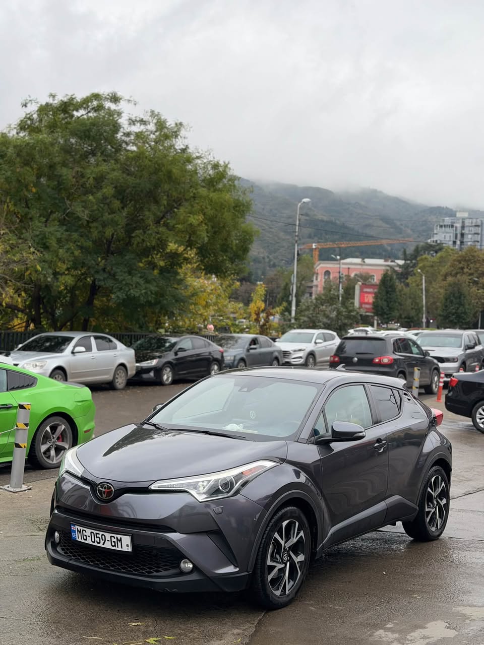 Toyota C-HR 2017 — 12,500$