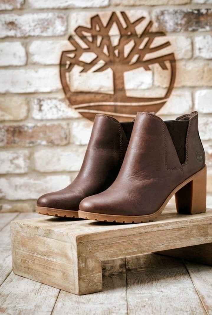 Timberland-ის ქალის ტყავის ჩელსის ჩექმები — 120$