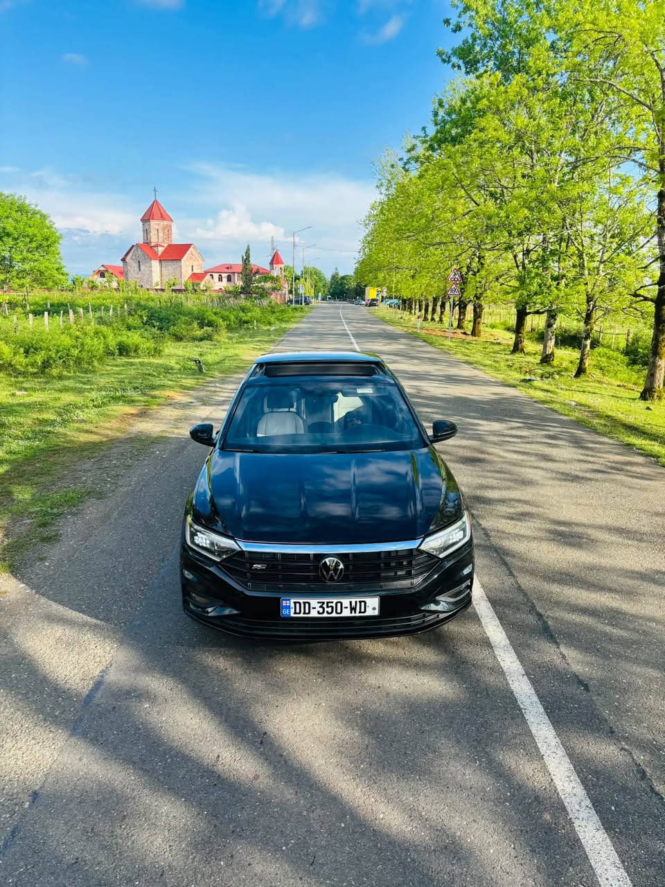 იყიდება ვოლკსვაგენ ჯეტა R-LINE 2020 წლიანი — 8,300$