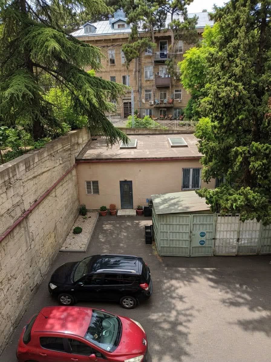 В Ваке продается коммерческая площадь 90кв.м, подробности