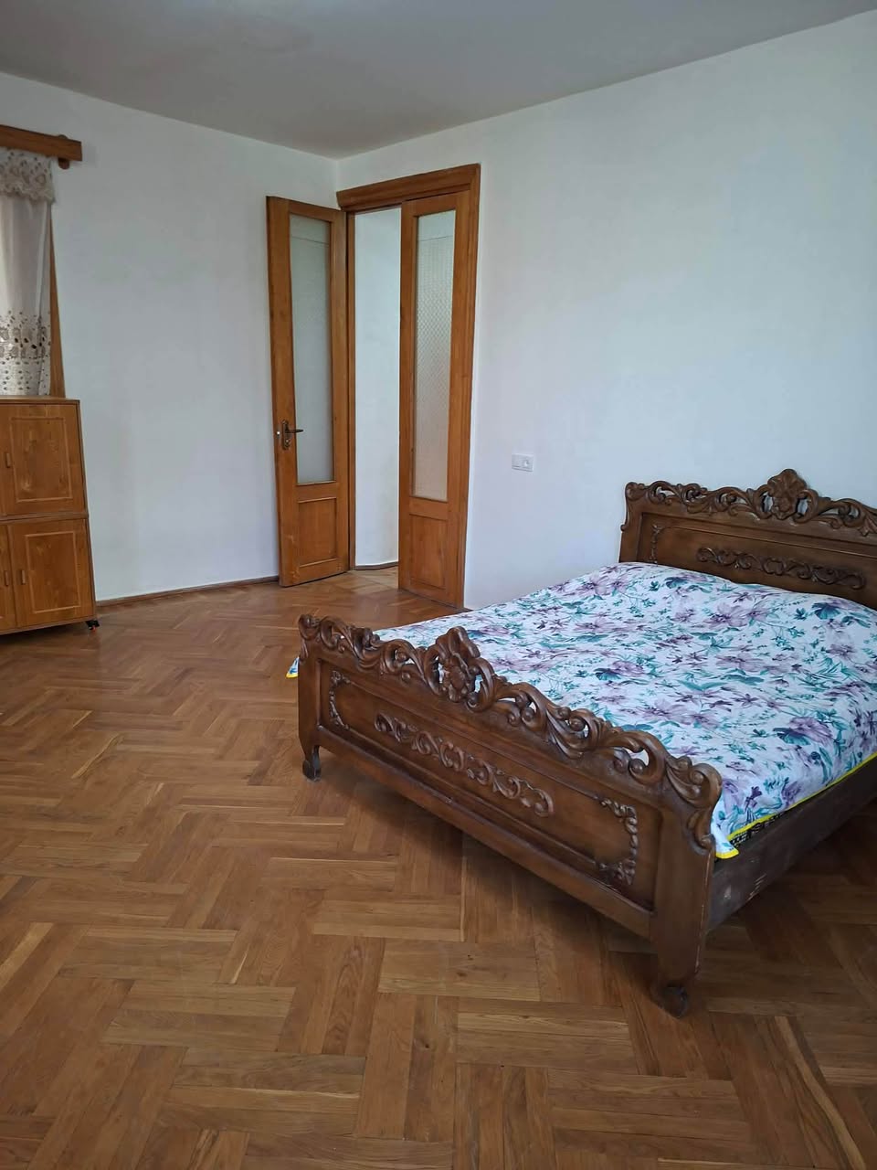 Վարձակալության բնակարան, Քութայիս