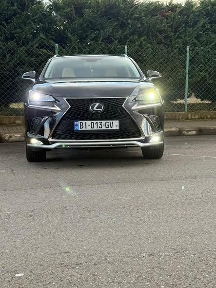 იყიდება- იცვლება ლექსუს ნხ 2.0 ტურბო 2016 — 13,500$