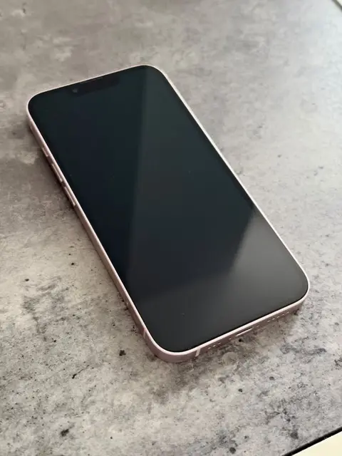 iPhone 13 256GB, ბატარეა 77%
