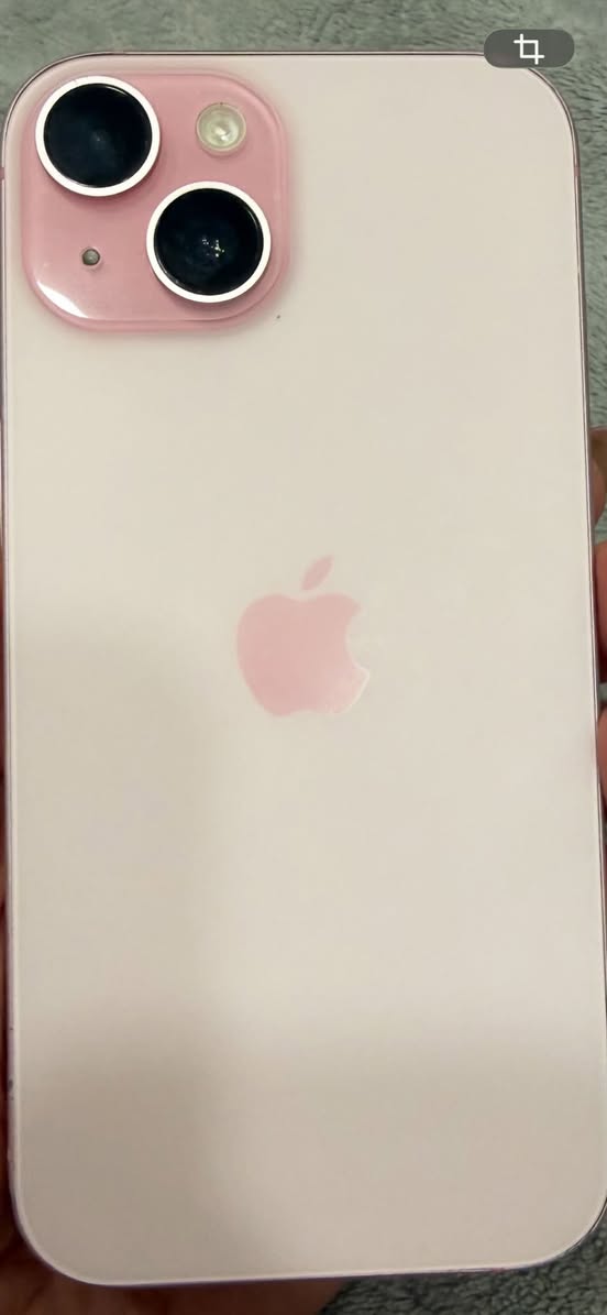 iPhone 15 128GB, battery 77%