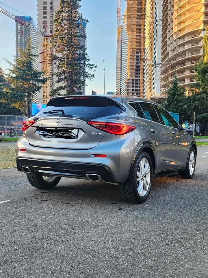 Infiniti QX30 2017