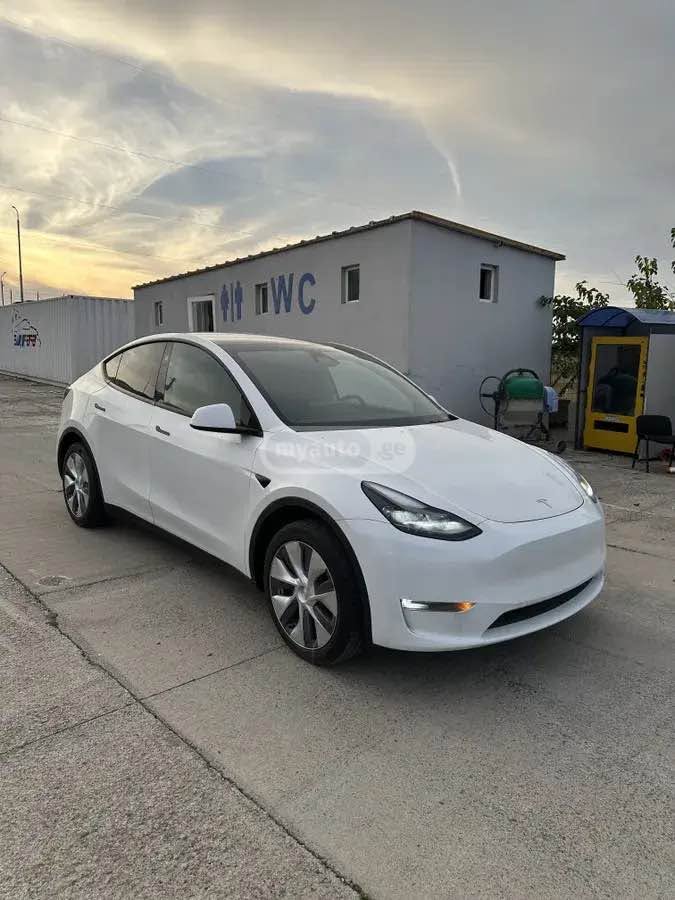 Satılır kreditlə !!! Model: 2021 Tesla — 21,000$