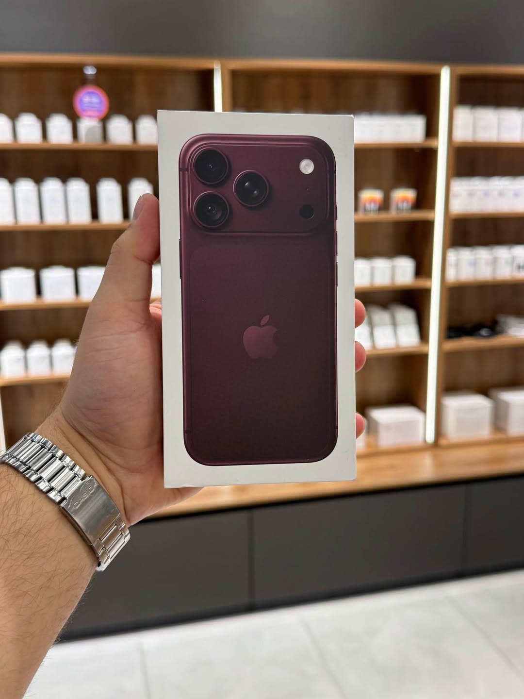 iPhone 18 Pro 256GB Burgundy, new